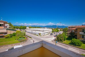 Family Apartment, Multiple Bedrooms (Casa Michelangelo) | Property grounds - Casa Michelangelo (Desenzano del Garda)