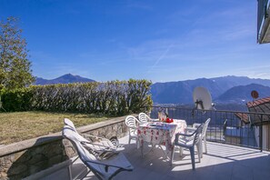 Balcony - Chalet Cademario (Cademario)