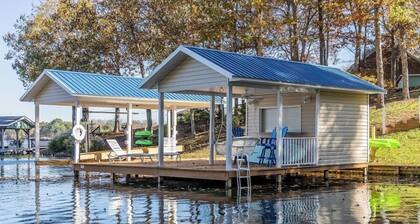 Pearl of the Lake on Lake Gaston! Quiet cove with beauitful views