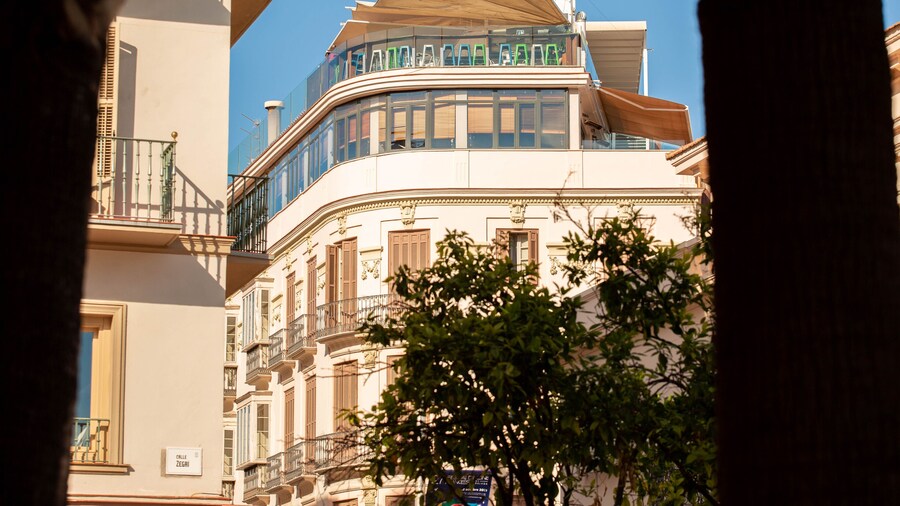 Alcazaba Premium Hotel