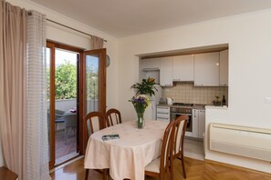 Departamento (Deluxe Two Bedroom Apartment with Bal) | Servicio a la habitación
