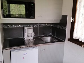 Réfrigérateur, micro-ondes