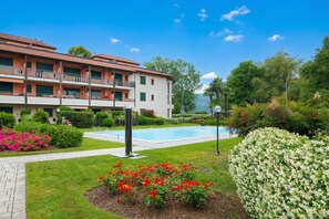 Apartamento família, vários quartos, ao lado do lago (Casa Fiorita Pool and Lake) | Piscina | Piscina externa sazonal