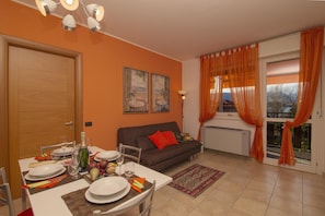 Interior - Casa Fiorita Pool and Lake (Leggiuno)