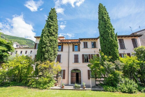 Berny 100m From Lake & Private Garage