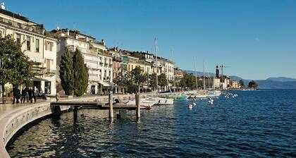 Berny 100m From Lake & Private Parking