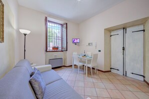 Standard Apartment, Multiple Bedrooms (Berny 100m from lake & Private garage) | Interior