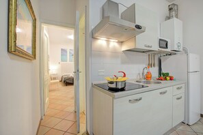 Standard Apartment, Multiple Bedrooms (Berny Salò: Near the Lake & Garage) | Private kitchen
