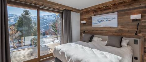 5 dormitoris, wifi gratuïta i roba de llit