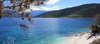 Villa Alkioni, Stamoulis villas at the heart of the island