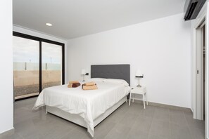 3 chambres, fer et planche à repasser, Wi-Fi, literie fournie