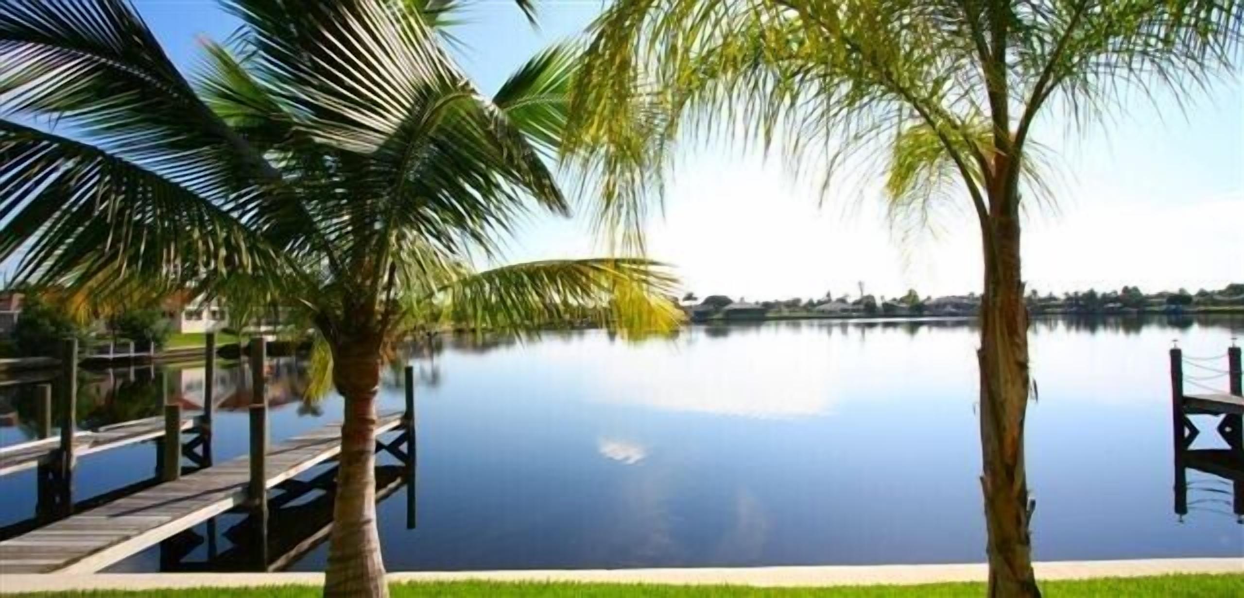 SEABIM Villa RAVE - located on lake* quick gulf access