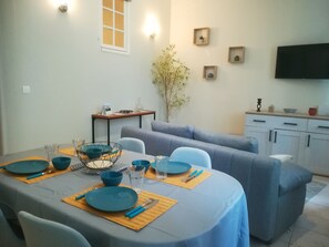 Dining - Gîte de la cathédrale in downtown Lectoure (Lectoure)