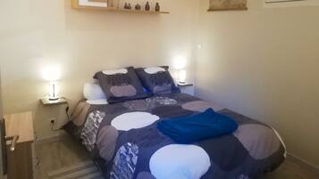 1 bedroom, WiFi, bed sheets