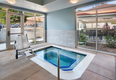 Candlewood Suites Asheville Downtown, an IHG Hotel - Image 20