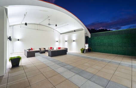 Candlewood Suites Asheville Downtown, an IHG Hotel - Image 3