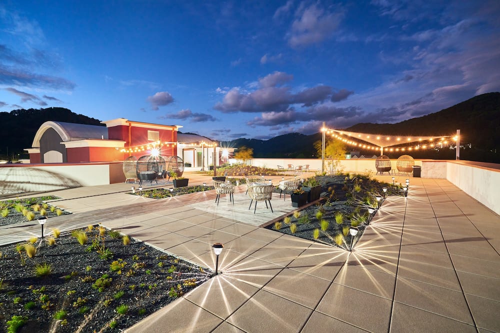 Candlewood Suites Asheville Downtown by IHG