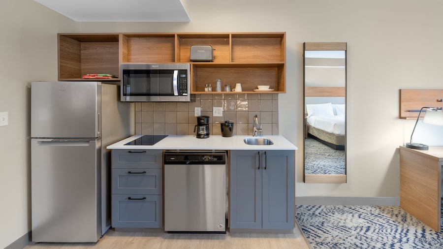Candlewood Suites Asheville Downtown by IHG