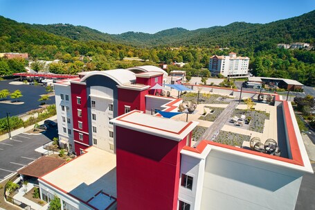Candlewood Suites Asheville Downtown, an IHG Hotel - Image 12