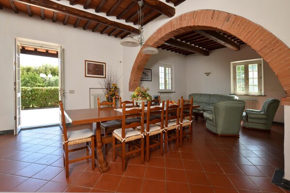 Family Villa, Multiple Bedrooms, Mountainside (Tenuta Santa Colomba) | Dining - Tenuta Santa Colomba (Bientina)