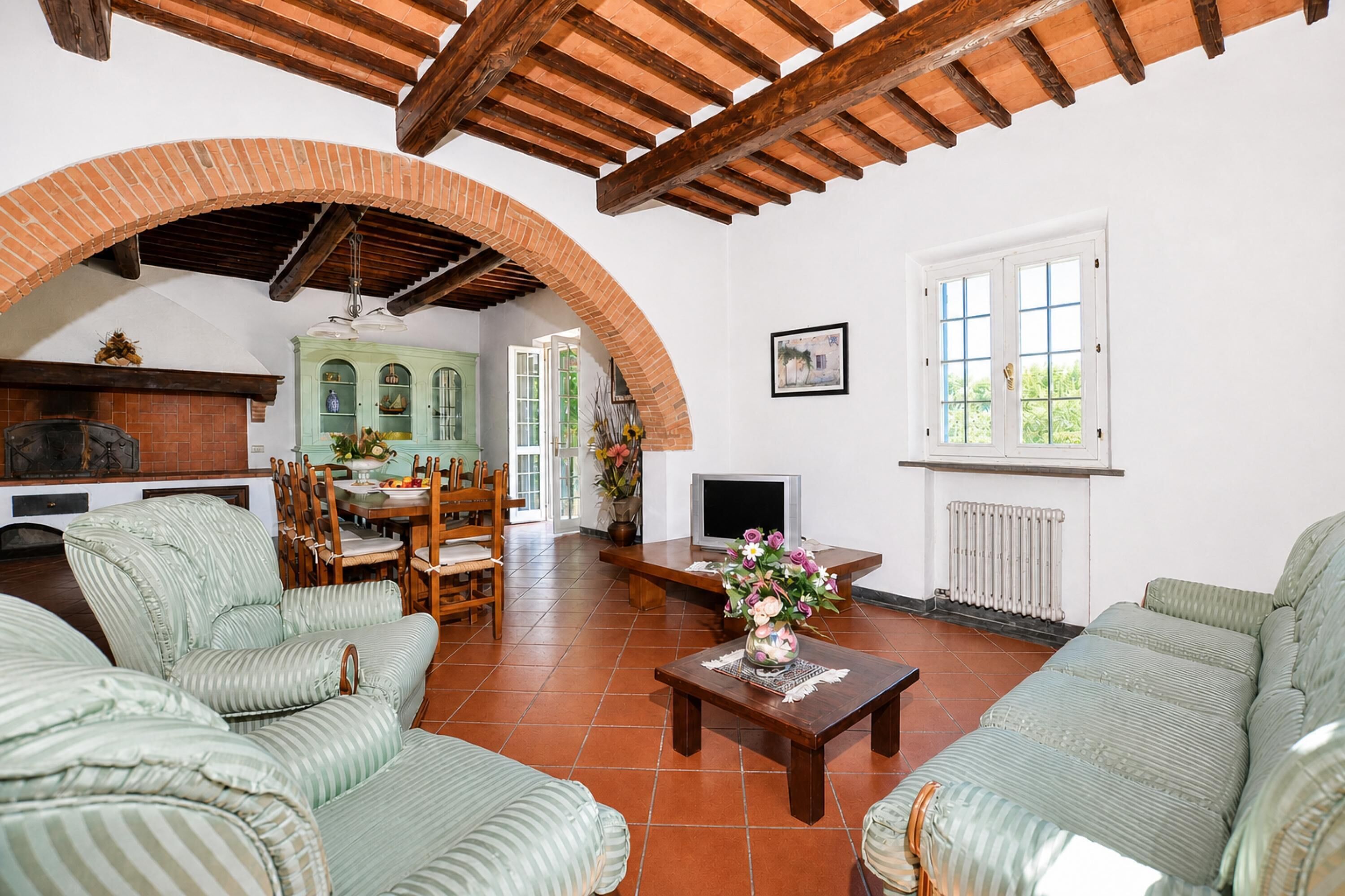 Family Villa, 4 Bedrooms, Fireplace, Mountainside (Tenuta Santa Colomba) | Living area