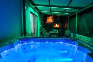 Bañera de hidromasaje privada