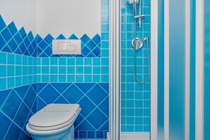Shower, hair dryer, towels - Vacation Home "Villa Piana" with Stunning Sea and Mountain Views, Terrace & Garden (Palau)