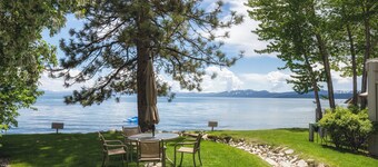 Cozy Modern Condo | Fireplace, Pack ’n Play, 7 Min to Northstar