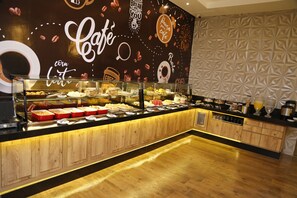 Desayuno completo incluido todos los días