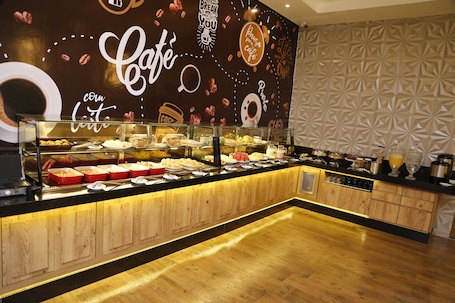 Free daily full breakfast