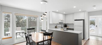 Townhouse on the Golf w/ Pool Access -Aiglon 1748