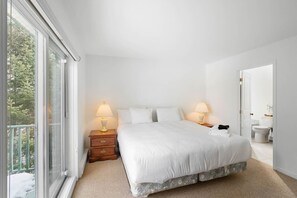 4 Schlafzimmer, Schreibtisch, Bügeleisen/Bügelbrett, Reisekinderbett