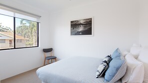 2 bedrooms, iron/ironing board, free WiFi - Amanda Court 11 1 Weatherly Close, Nelson Bay with WiFi (Nelson Bay)