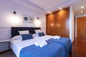3 chambres, fer et planche à repasser, Wi-Fi gratuit, draps fournis