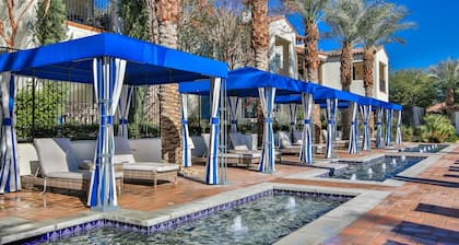 Deluxe King Casita 1 Bedroom Condo by RedAwning