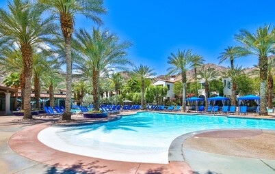 Deluxe King Casita 1 Bedroom Condo by RedAwning