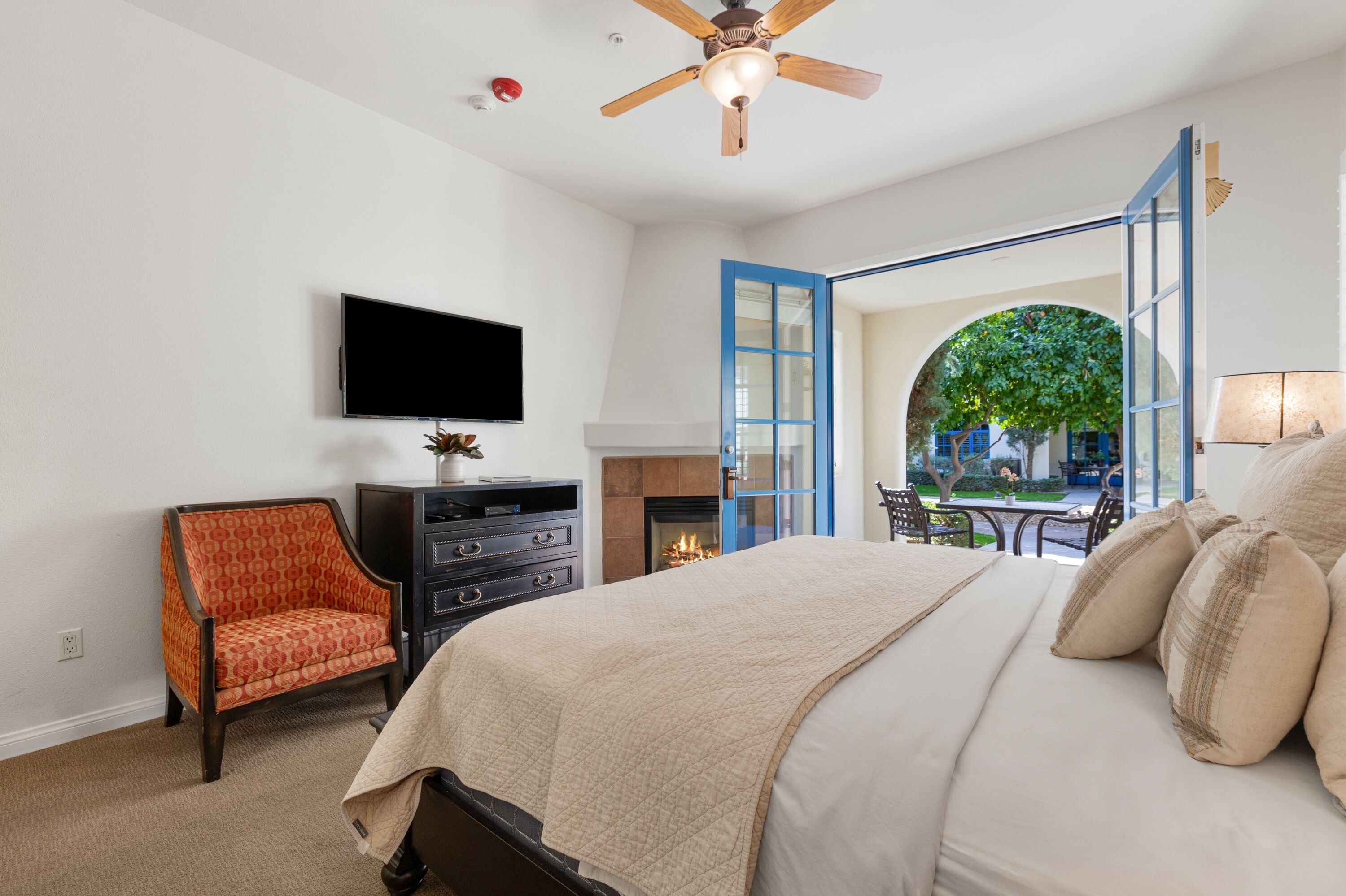 Condo, 1 Bedroom | 1 bedroom, iron/ironing board, free WiFi