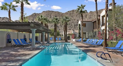 Lux 1bd Near Clubhouse W/ All Amenities 1 Bedroom Condo by RedAwning