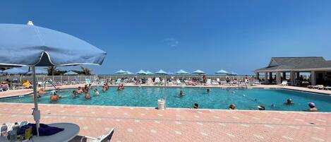 Piscine extérieure, piscine chauffée