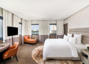 Executive Suite, 1 King Bed | Premium bedding, minibar, desk, laptop workspace