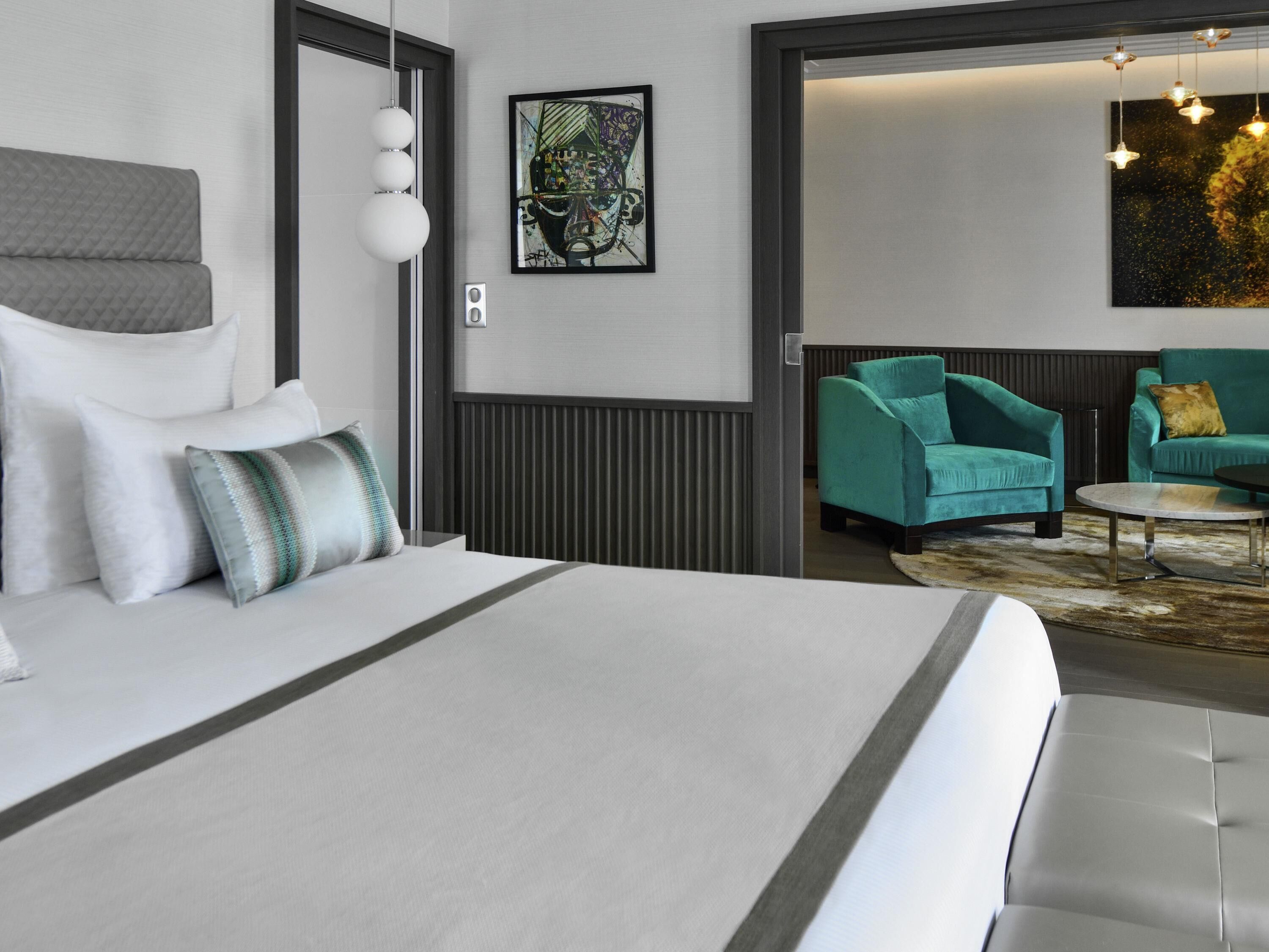 Suíte executiva, 1 cama King | Roupas de cama premium, frigobar, escrivaninha