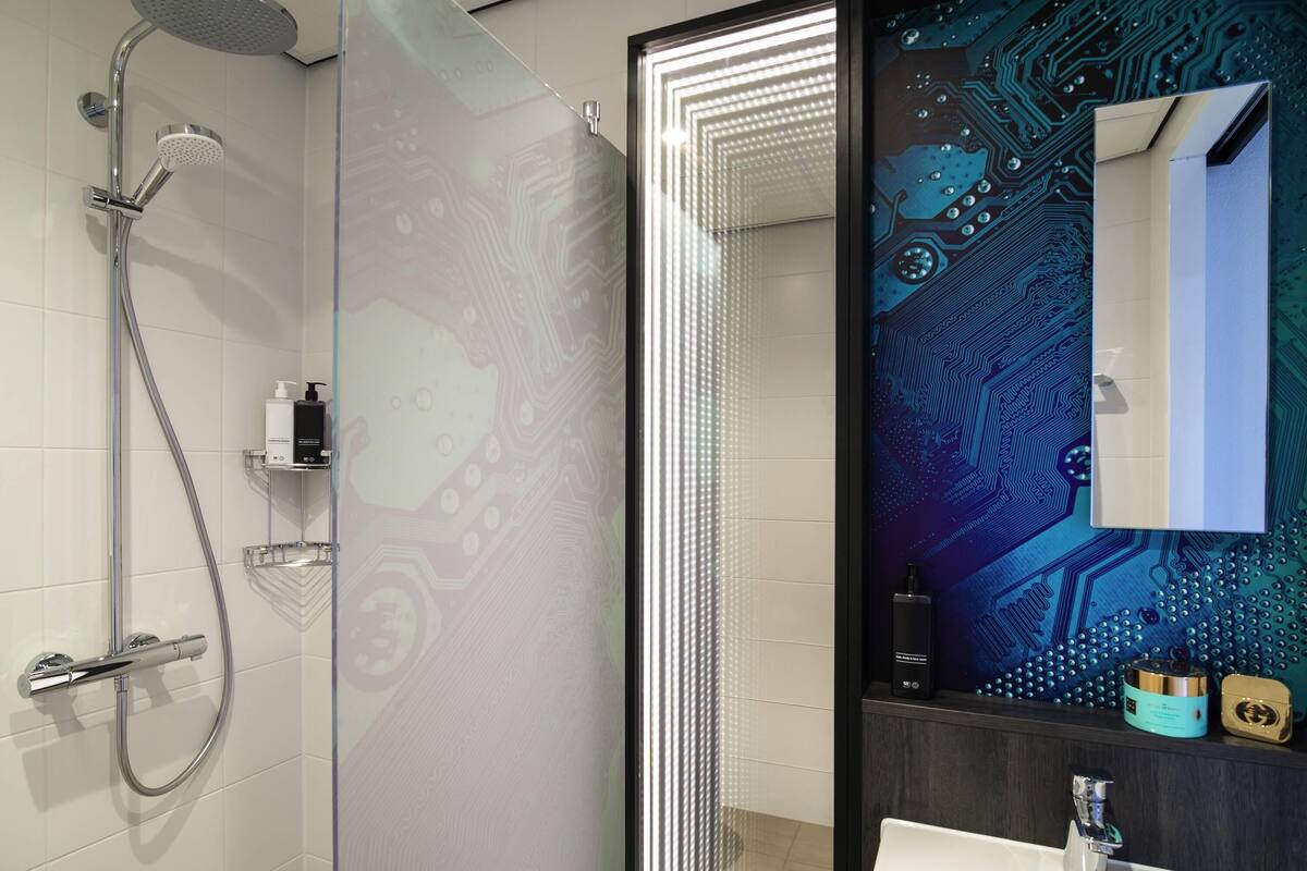 in-room safe, blackout curtains, free wifi