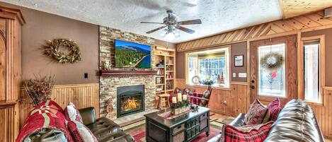 Télévision, cheminée