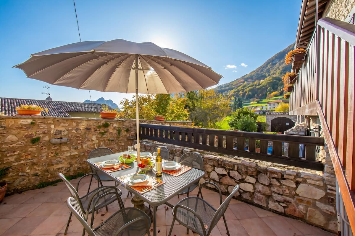 패밀리 아파트, 침실 2개, 발코니, 산비탈 (Liano Orchidea-Private Terrace & park) | 야외 식당