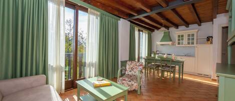 Familienapartment, Mehrere Schlafzimmer, Bergseite (Liano Mimosa -relax & priv parking)