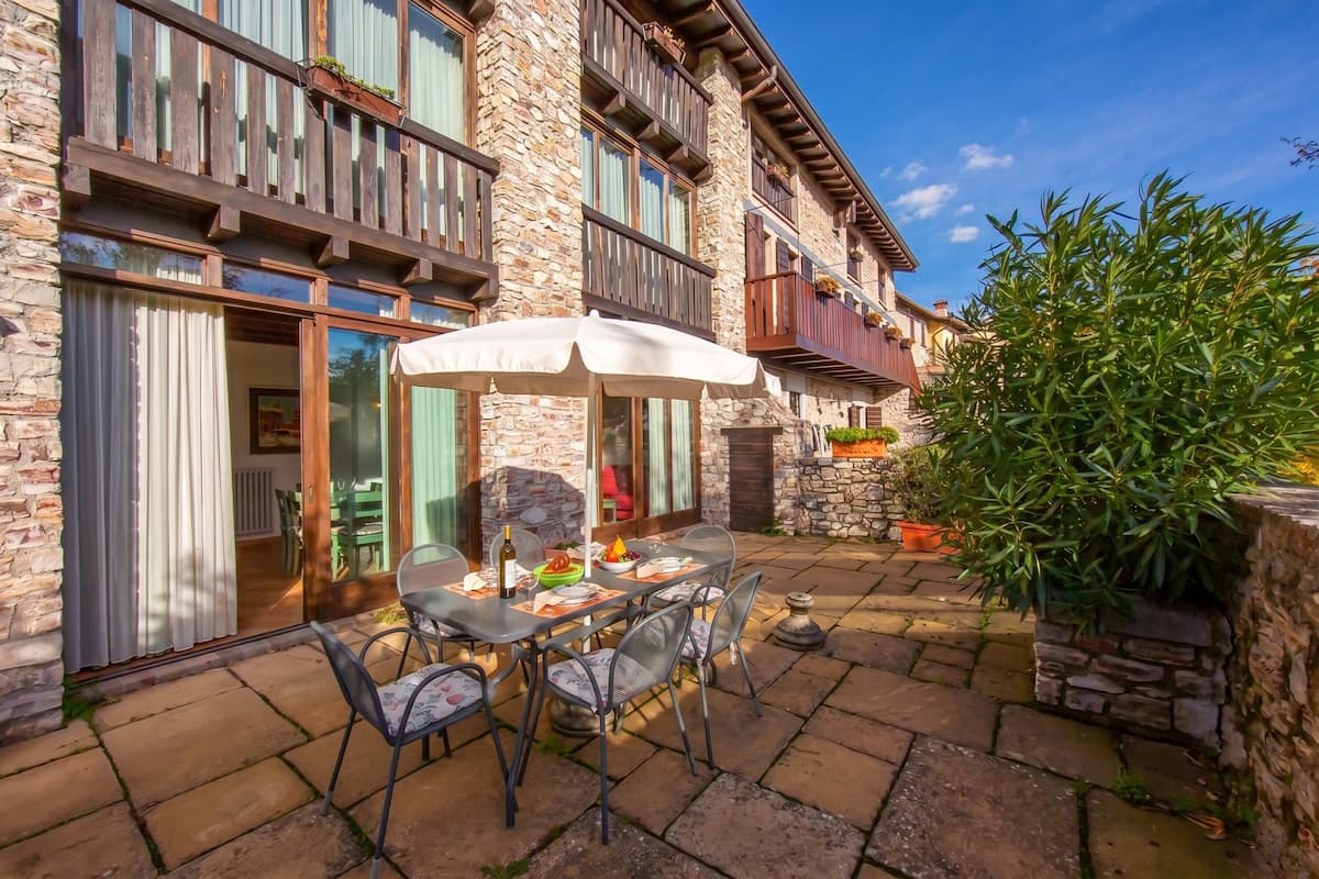 패밀리 아파트, 침실 2개, 테라스, 산비탈 (Liano Ginestra-Private Terrace &) | 야외 식당