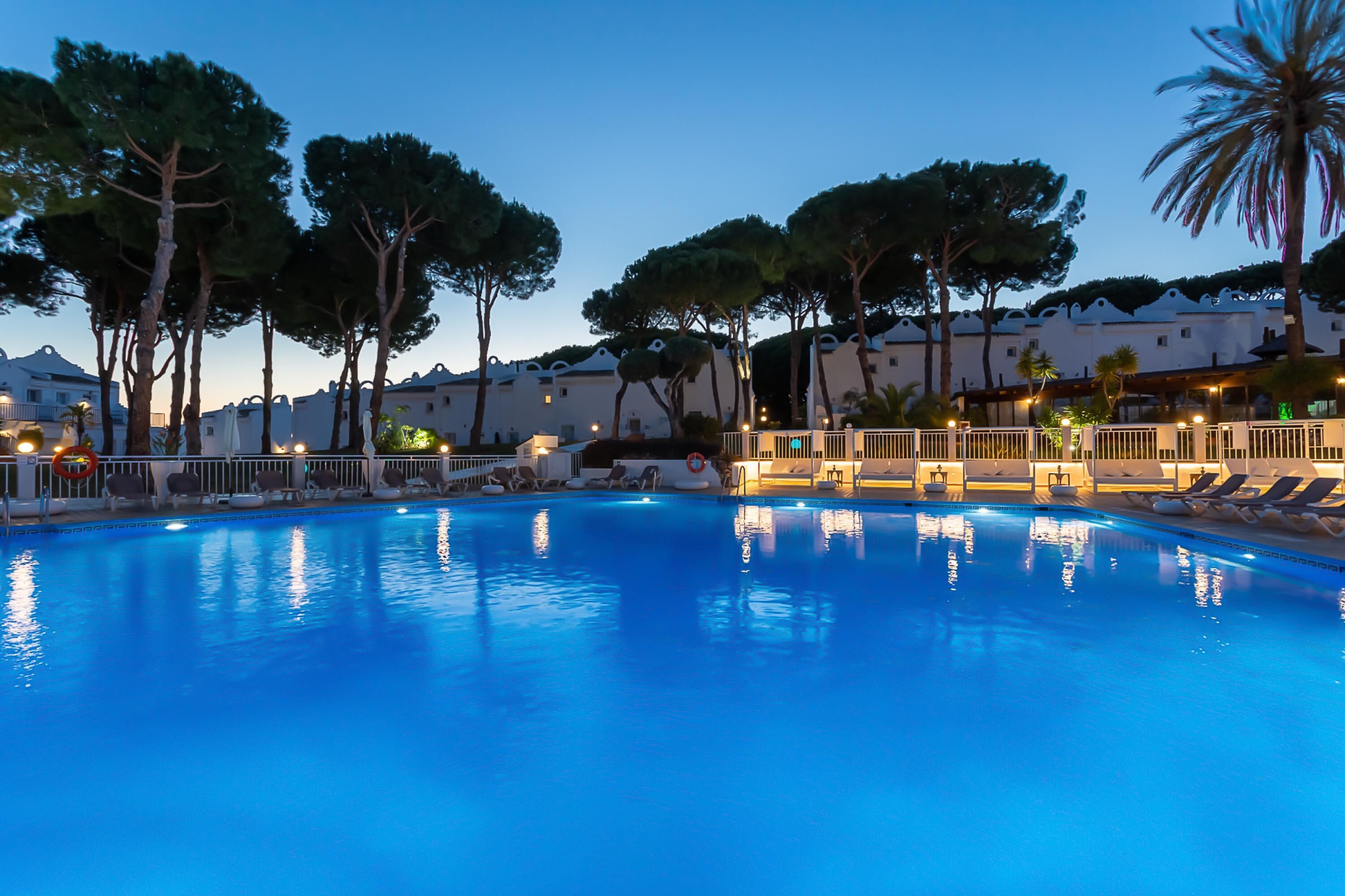 家庭聯排別墅, 多間臥室, 2 間浴室 (Marbella Resort 3 Pool Whirlpool) | 游泳池 | 室外游泳池