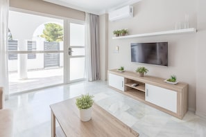 Télévision à écran plat de 21 pouces avec chaînes par câble