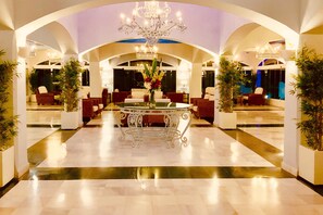 Familie resortwoning, meerdere slaapkamers, 2 badkamers (Marbella Resort 5 Pool Whirlpool) | Interieur