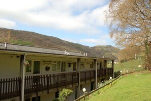 Exterior - No 6 at Dolgoch Falls Cottages (Bryncrug)